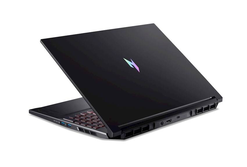 ACER Nitro V 16 ANV16-42-R15G Ryzen 7 260/32GB/SSD 1TB/16'' WUXGA IPS 180Hz/RTX 5060/W11/AI